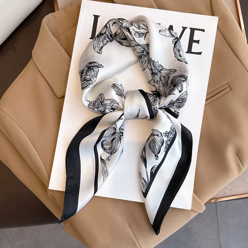 Luxury Bags China - 70*70Cm Luxe Bloemenprint Zijden Vierkante Sjaal