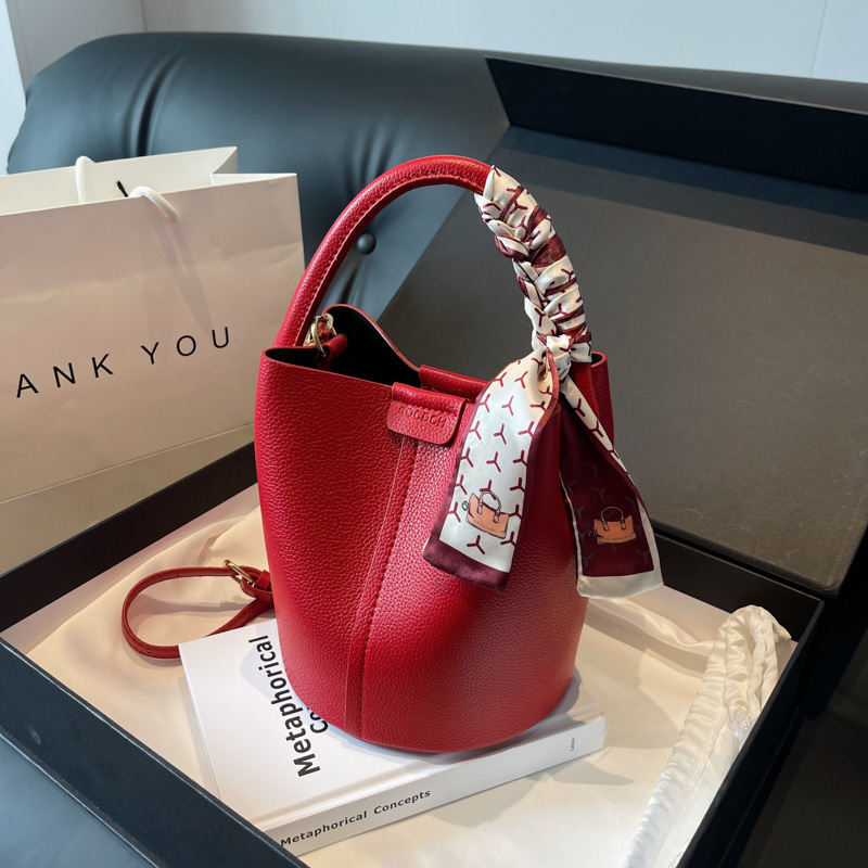 Rode PU-emmer schouder- en cro - Luxury Bags On Sales recensie en prijs