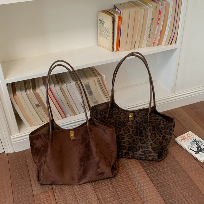 Retro handtas van suède met lu - Luxury Bags Tote recensie en prijs